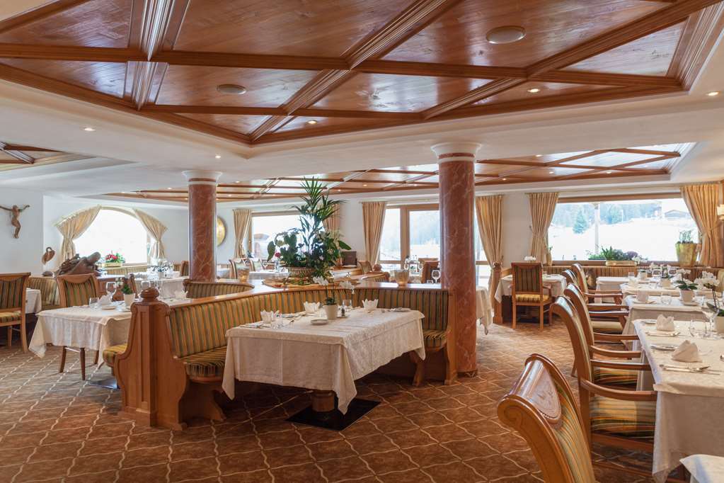 Og Granvara Relais And Spa Sëlva Restaurant foto